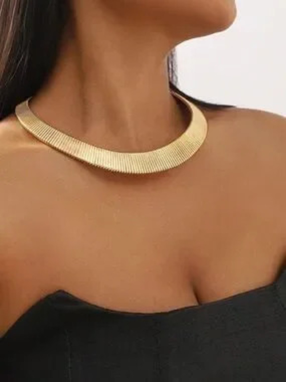Sculptural Gold Ribbed Omega Choker